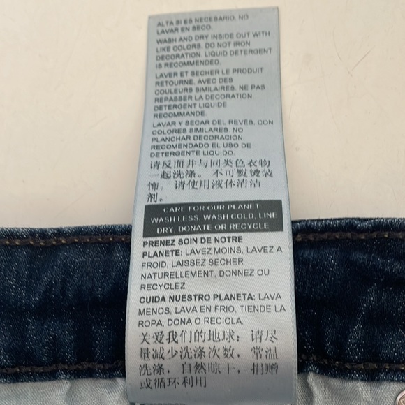 Signature Levi Strauss & Co Modern Skinny Shorts Sz 14 - 32W - Picture 5 of 7